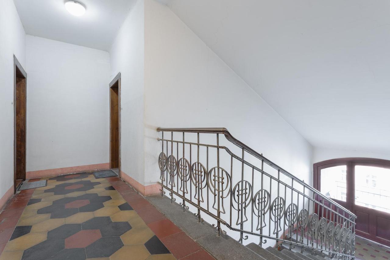 Bright And Spacious Attic Apartment Prag Exterior foto